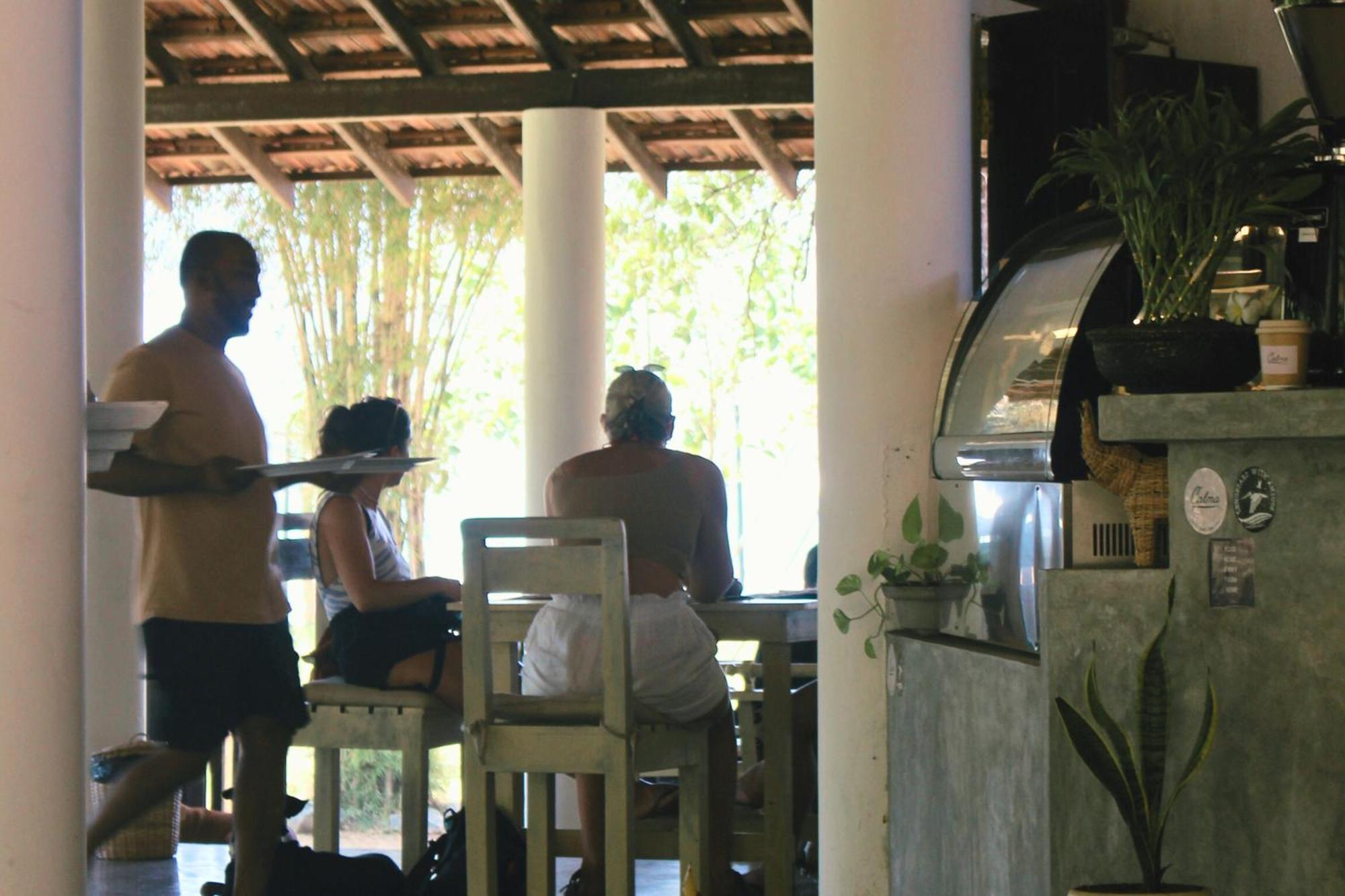 Calma - Surf, Yoga & Coffee On A Private Beach Dikwella Sur Exterior foto