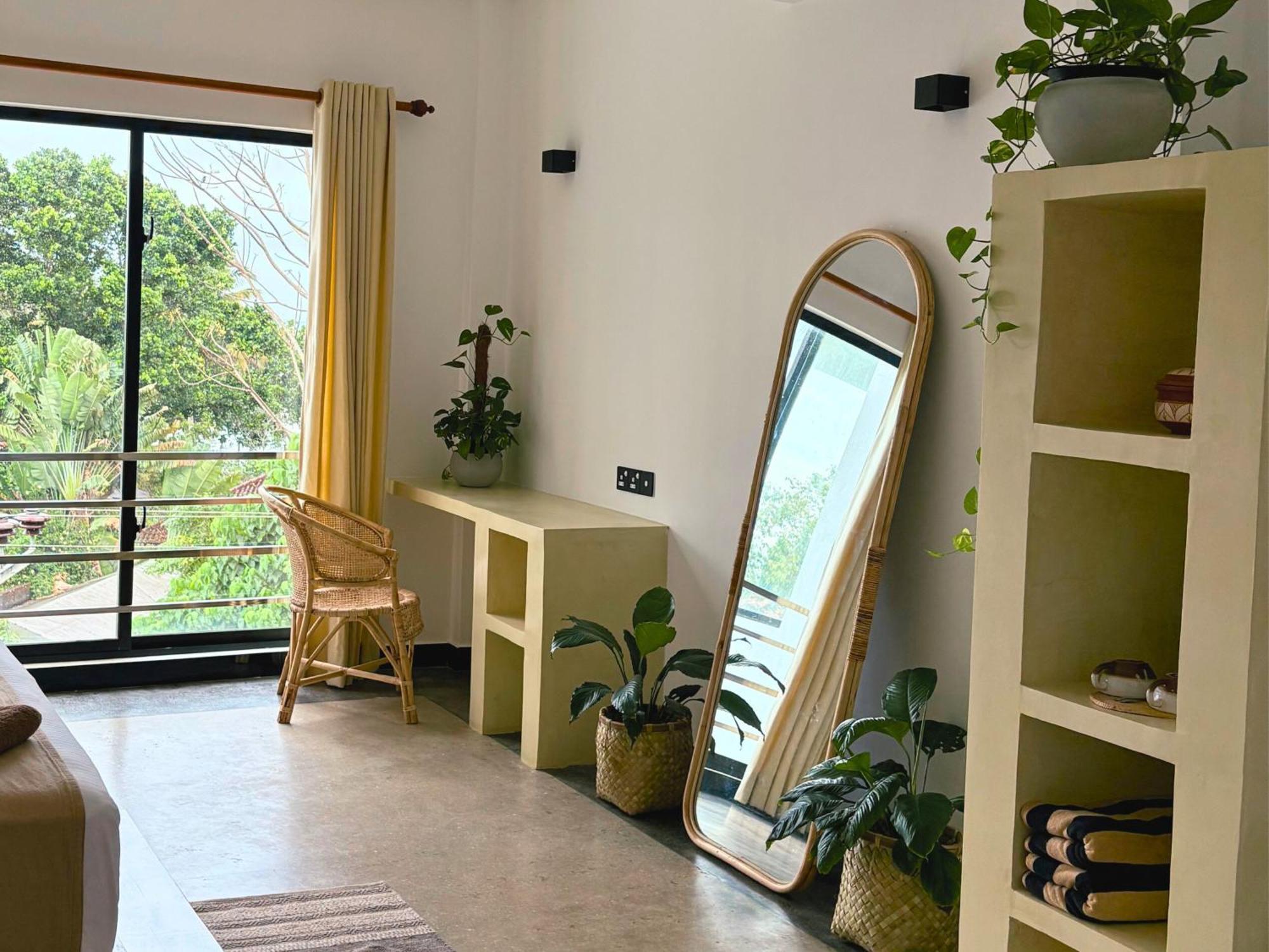 Calma - Surf, Yoga & Coffee On A Private Beach Dikwella Sur Exterior foto