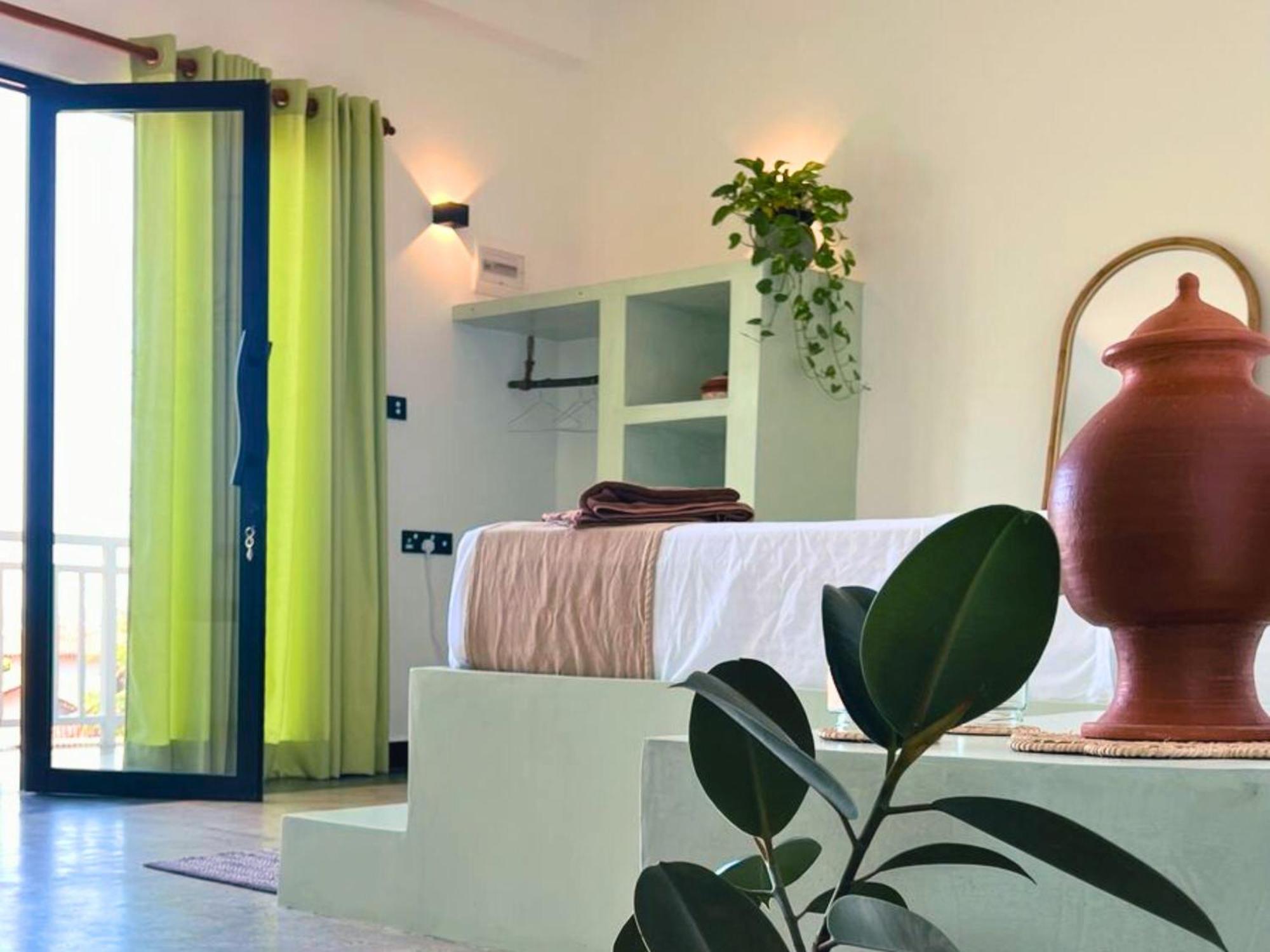 Calma - Surf, Yoga & Coffee On A Private Beach Dikwella Sur Exterior foto